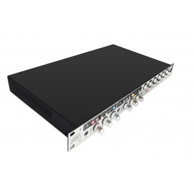 8-kanaliline Mic Pre 2 retro-kanaliga (sh HMX ja IRON) ja sisseehitatud ADC (ADAT) 8-kanaliline Mic Pre 2 retro-kanaliga (sh HMX ja IRON) ja sisseehitatud ADC (ADAT)